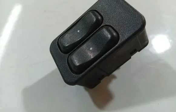 Opel Astra G Electric window control switch 13363201