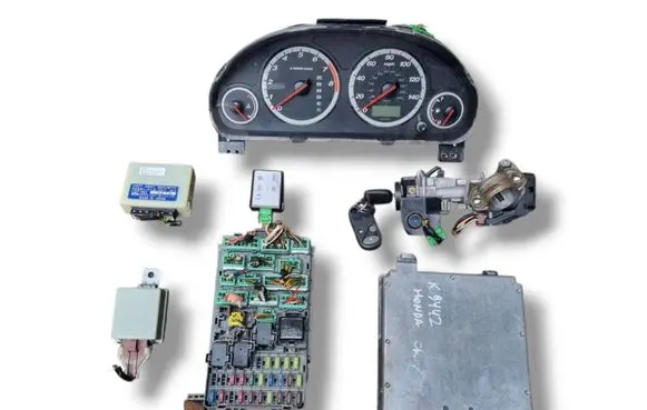 Honda CR-V Engine ECU kit and lock set 253768-4406 37820-PNL-E52