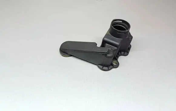 Audi A6 S6 C5 4B Breather/breather pipe/hose 037103772B