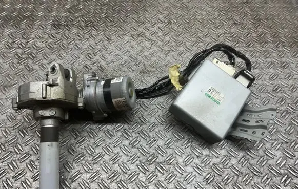 Toyota Auris 150 Steering wheel axle 4520002271