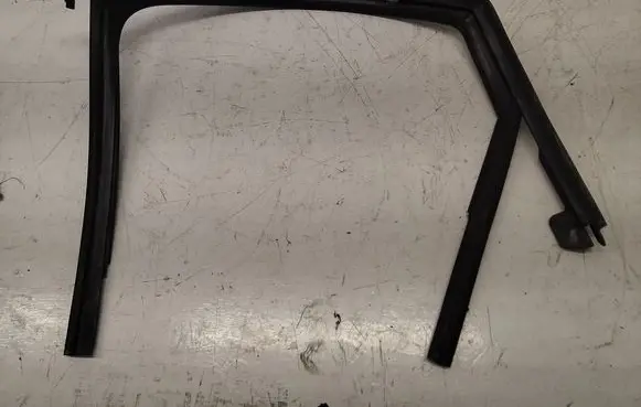 Audi A4 S4 B8 8K Rubber seal rear door 8K5839439