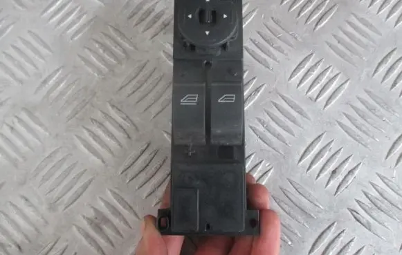 Ford Focus Electric window control switch 7M5T14529BA
