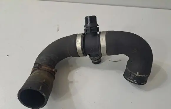 BMW 4 F32 F33 Engine coolant pipe/hose 7603511
