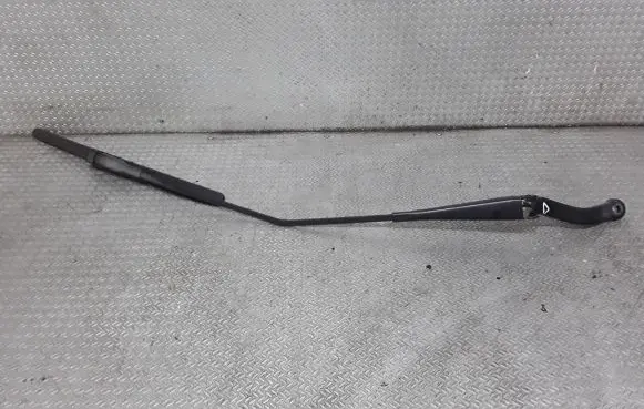 Opel Corsa D Windshield/front glass wiper blade 13284134