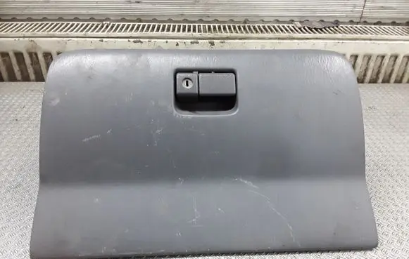 Toyota RAV 4 (XA20) Glove box 5555042030