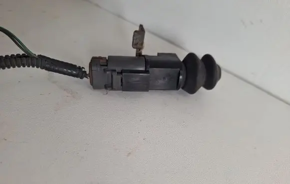 Nissan Navara Bonnet alarm switch sensor 