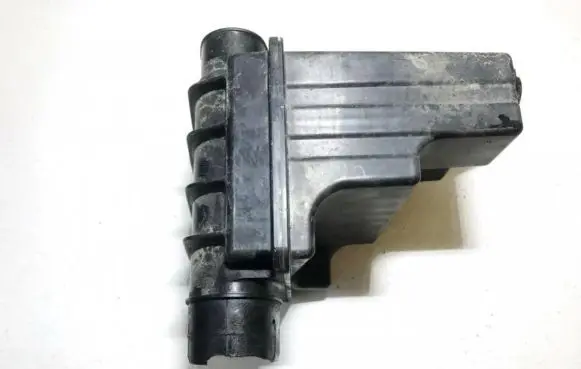 Intake resonator
