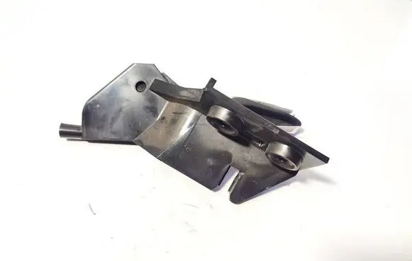 Opel Corsa D Engine bonnet (hood) release handle 13186912