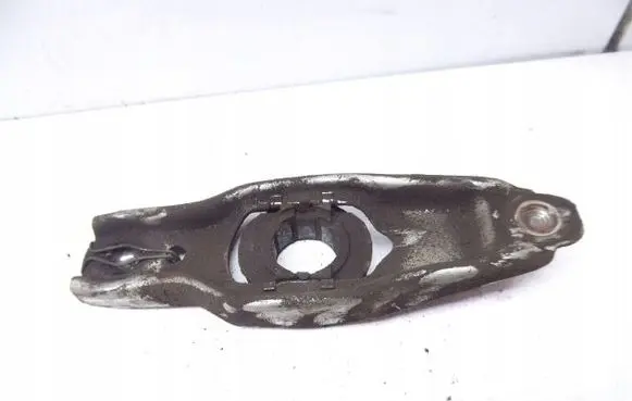 Skoda Octavia Mk2 (1Z) Clutch release arm fork 02A141165G