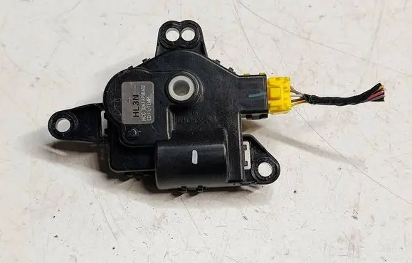 Hyundai ix35 Air flap motor/actuator D267AP9BA02U3 D267AP9BA02