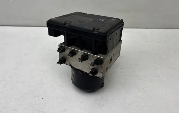 Volkswagen Golf IV ABS Pump 1J0907379G 1J0614117C