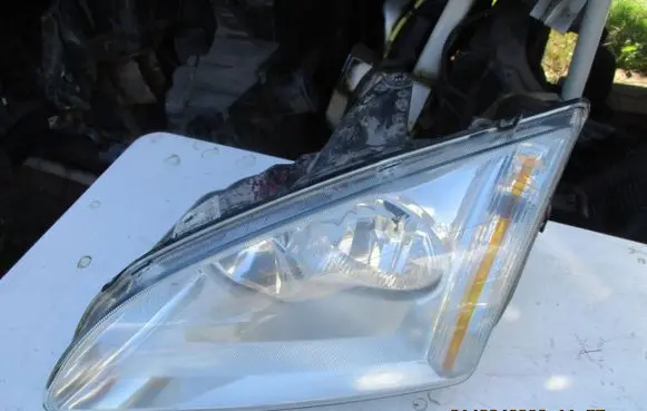 Ford Focus C-MAX Headlights/headlamps set 4M5113W030AE