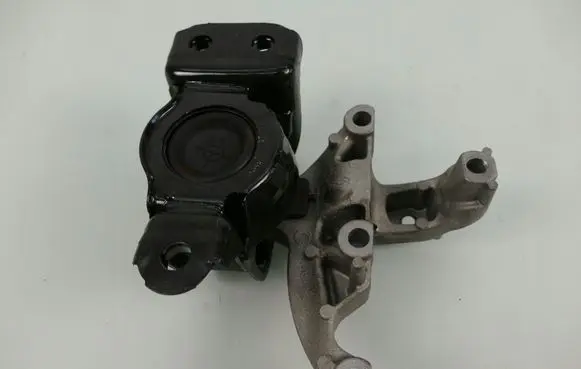 Nissan Qashqai Engine mount bracket 112320940R