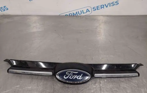 Ford Focus Front bumper upper radiator grill BM518A133C