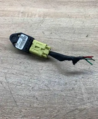 Toyota Avensis T250 Airbag deployment crash/impact sensor 8983105010