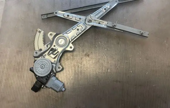 Mitsubishi Outlander Rear door window regulator with motor 5713A257
