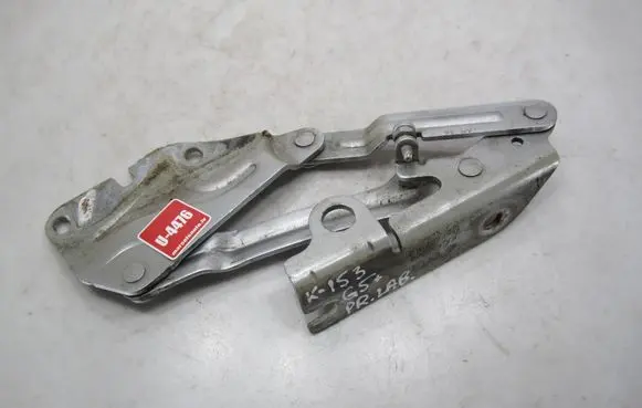 Volkswagen Golf Plus Engine bonnet/hood hinges 5M0823302