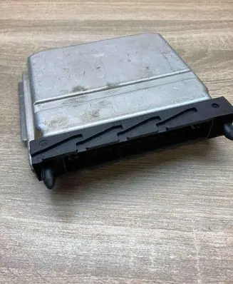 Volvo V70 Engine control unit/module ECU 08677708A 0281010319 L42