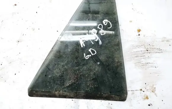 Rear vent window glass