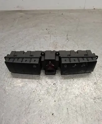 Mercedes-Benz C W203 Hazard light switch 2038214481 33631701