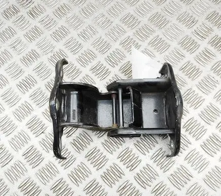 Opel Vivaro Rear door upper hinge 904108626R