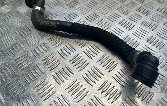 Mercedes-Benz GLC C253 Engine coolant pipe/hose A2135017400 CT152715
