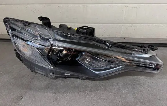 Maserati Levante Headlight/headlamp 670032327 83226 35412