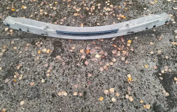 BMW 7 E38 Front bumper cross member