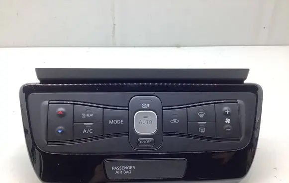 Nissan Leaf II (ZE1) Climate control unit 275005SE0A 684P35SH0B 684125SH0B