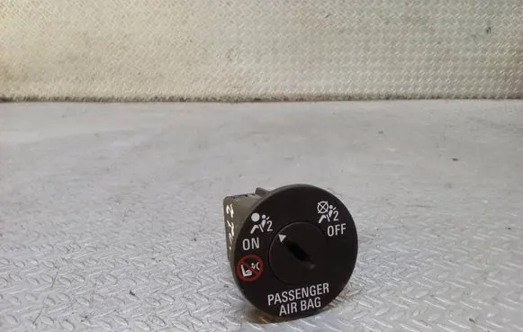 Opel Insignia A Passenger airbag on/off switch 13577258