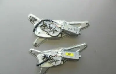 Suzuki Grand Vitara I Rear window wiper motor 34332581