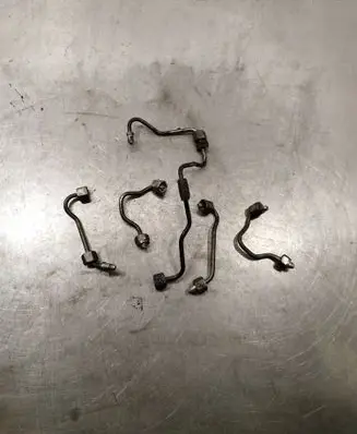 BMW 1 E81 E87 Fuel injector supply line/pipe 