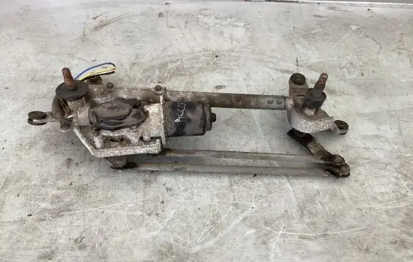Honda Accord Front wiper linkage 