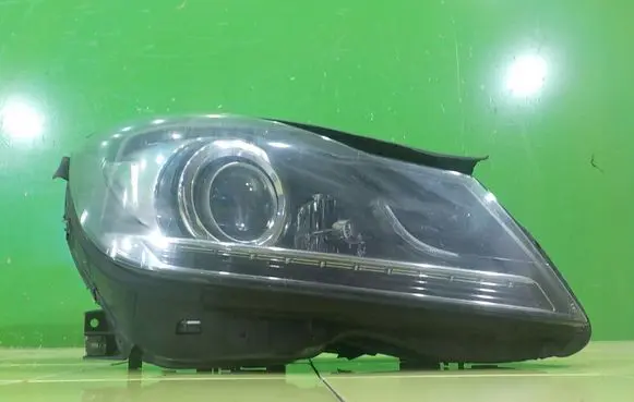 Mercedes-Benz C W204 Headlight/headlamp A2048203839