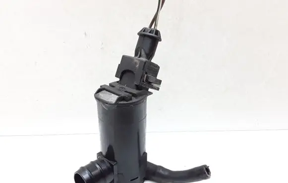 Volvo XC90 Windscreen/windshield washer pump 9169611