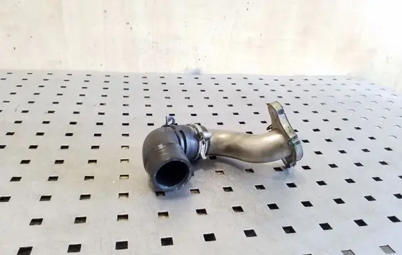 Nissan Qashqai EGR valve line/pipe/hose CT128580 131593R