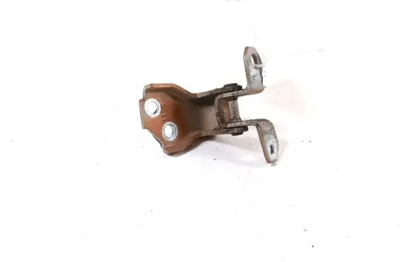 Suzuki Vitara (LY) Front door lower hinge 69340-68LA0