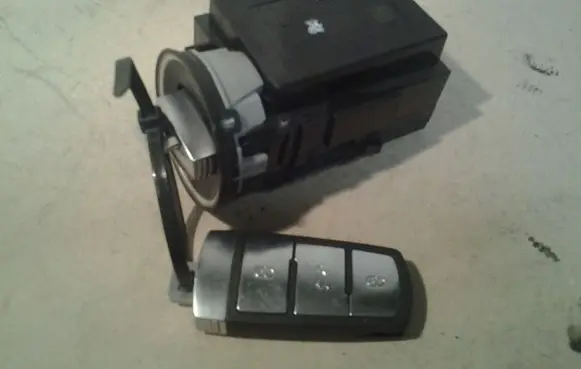 Volkswagen PASSAT B6 Ignition lock 3C0905843Q