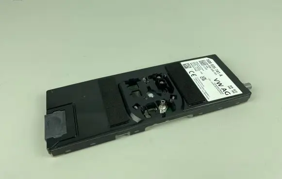Volkswagen PASSAT B9 Aerial antenna amplifier 5QS035741A 5QS035741