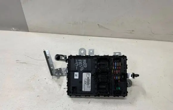 Ford Fiesta Fuse module JU5T15604EJH