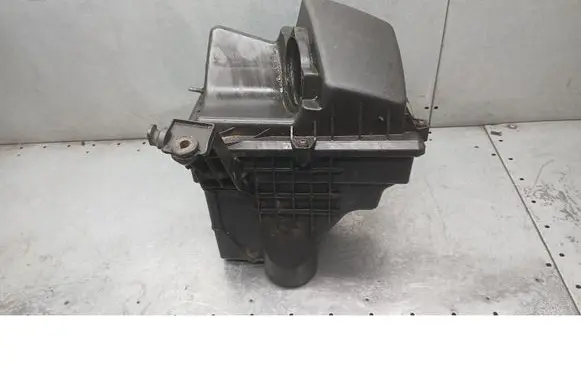 Ford Focus C-MAX Air filter box 