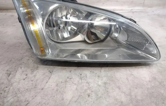 Ford Focus Headlight/headlamp 4M5113W029AC