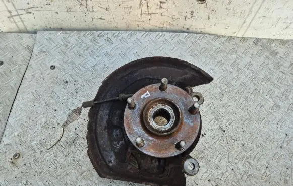 Nissan Qashqai+2 Front wheel hub 40014JD040
