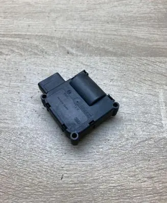 Audi A6 S6 C6 4F Air flap motor/actuator 4F0820511A 0132801359