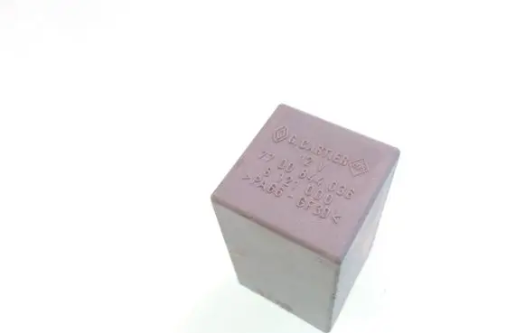 Renault Laguna I Other relay 7700844036