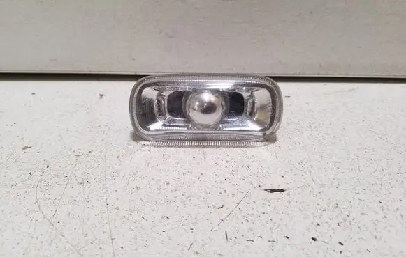 Audi A6 S6 C6 4F Front fender indicator light 8E0949127