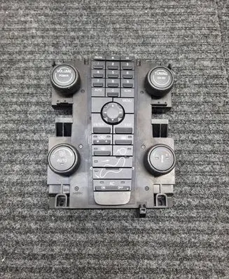 Volvo V50 Climate control unit 30737669 19206 05W38T
