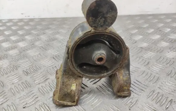Hyundai i30 Engine mount bracket