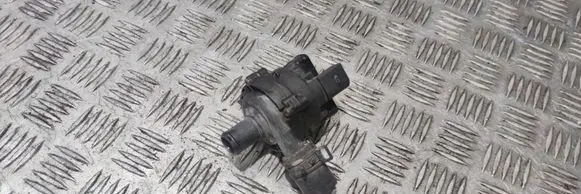 Mercedes-Benz GLC X253 C253 Water pump A2118350364