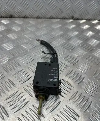 Opel Zafira A Central locking motor 90589918 1101215 605420